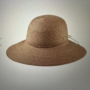 Helen Kaminski Delphina Hat in Excellent Condition